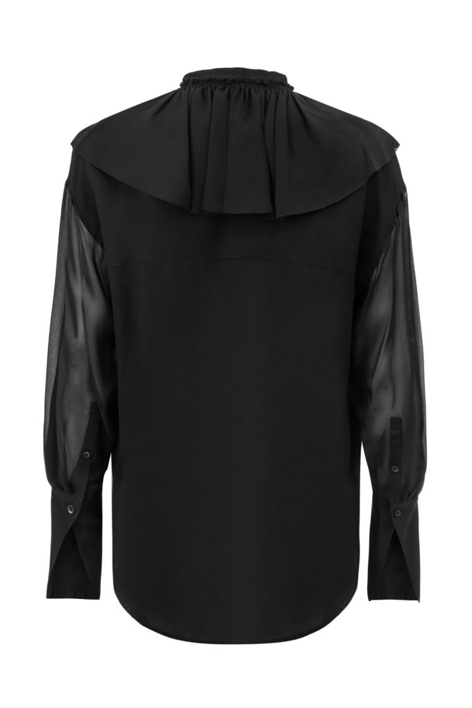Czarna koszula z żabotem