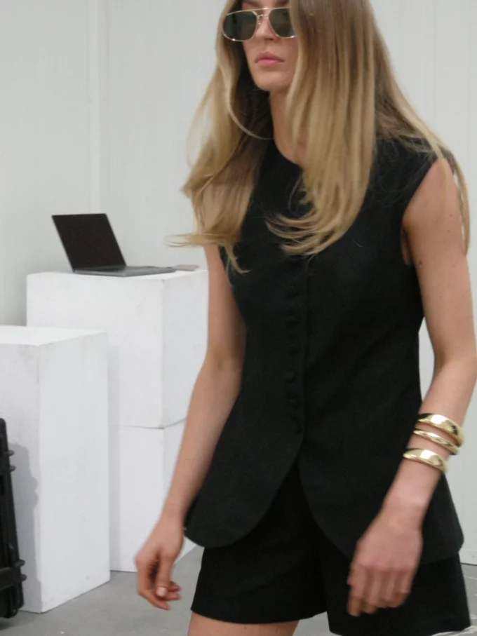 Mona Linen Top Black