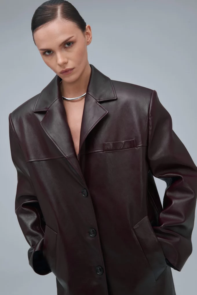 Amour Bordeaux Straight Coat