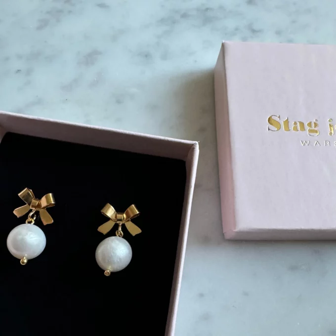 Pearl Bow Earrings Gold