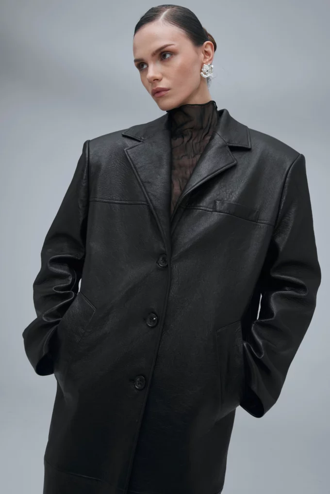 Amour Noir Straight Coat