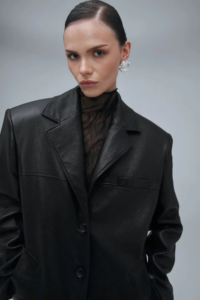 Amour Noir Straight Coat