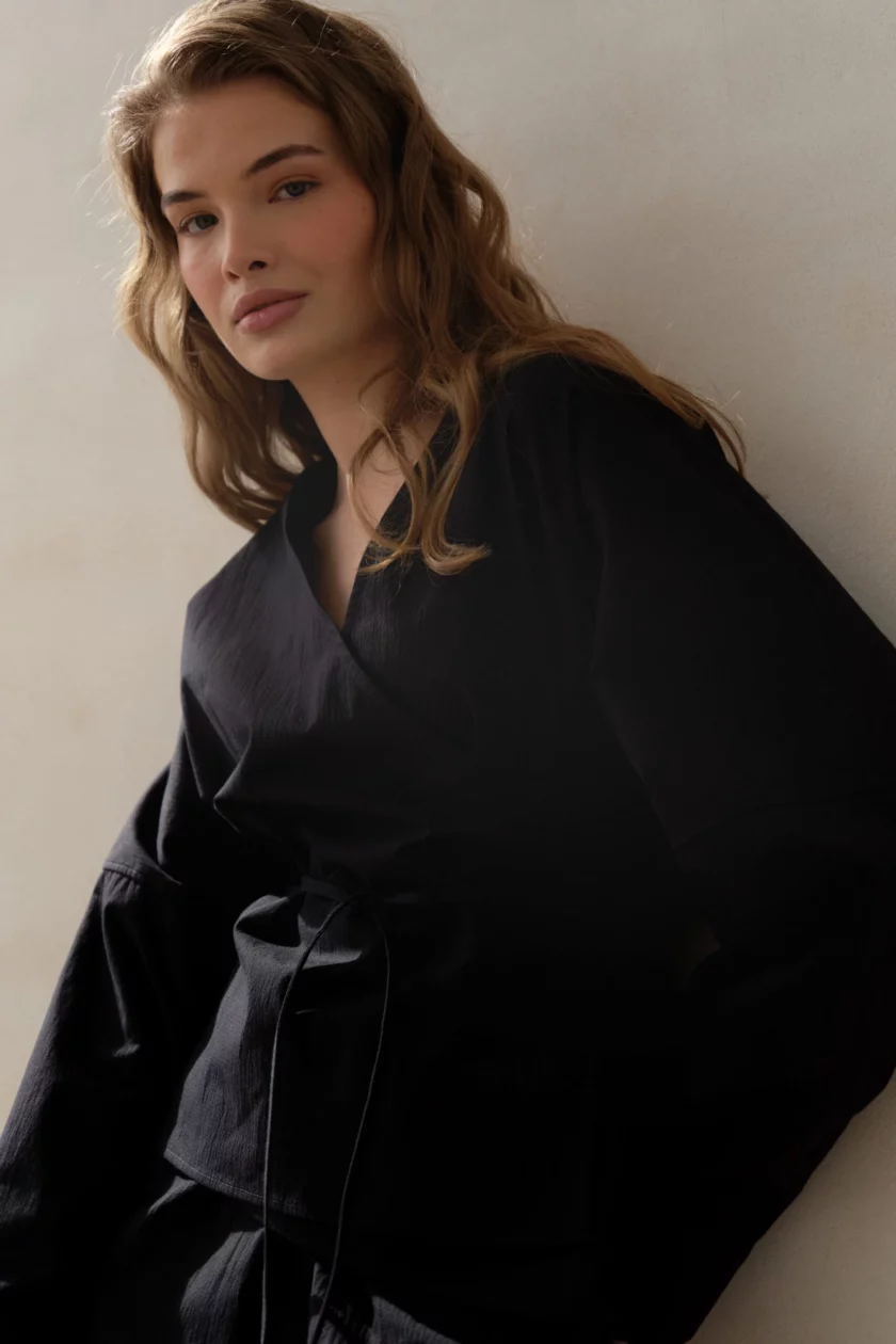 Aria Blouse Black - obrazek 4