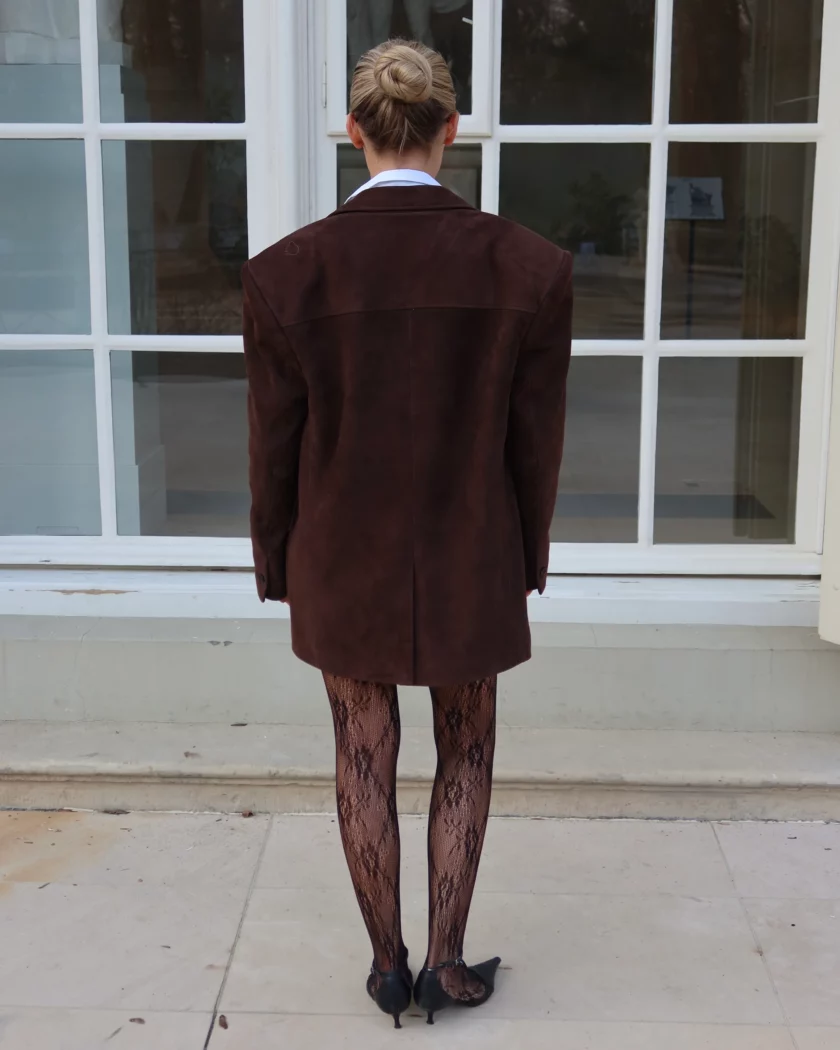 Amitie Suede Blazer In Chocolate Brown - obrazek 2