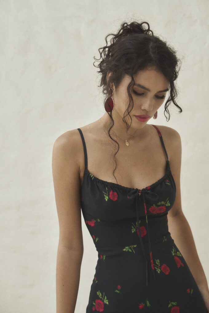 Amelie Dark Romance Rose