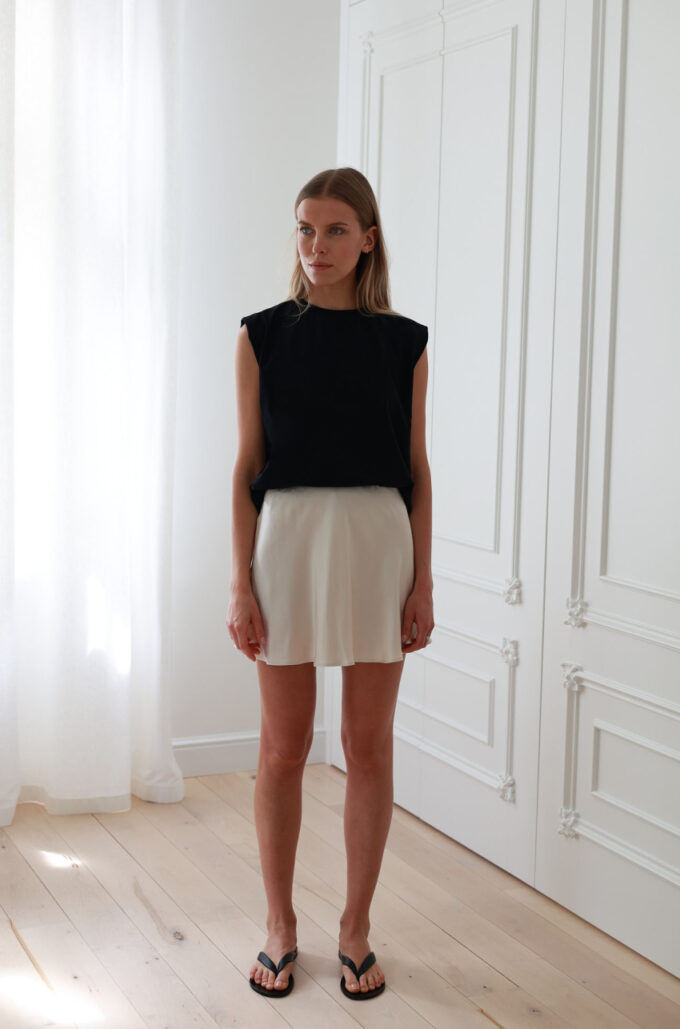 Fargo Long Black Top