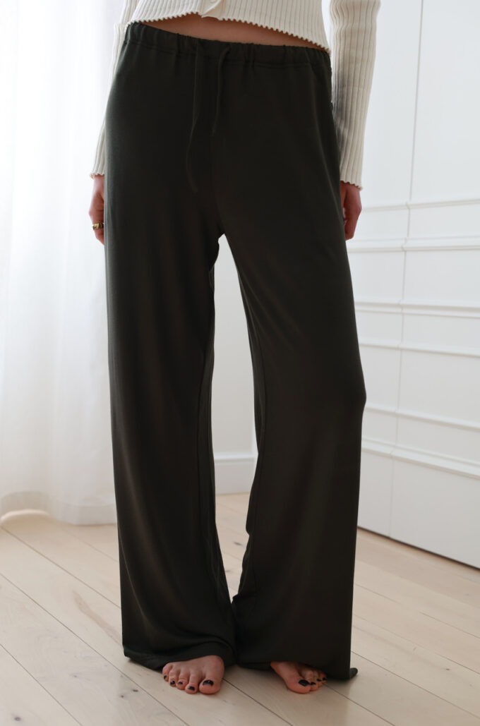 Mons Khaki Trousers