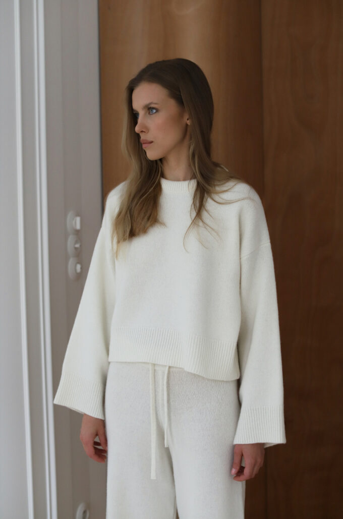 Premium Sweter Halifax Ecru