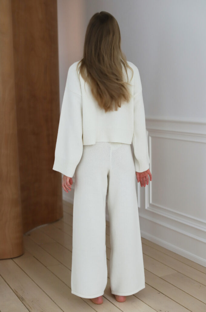 Premium Sweter Halifax Ecru