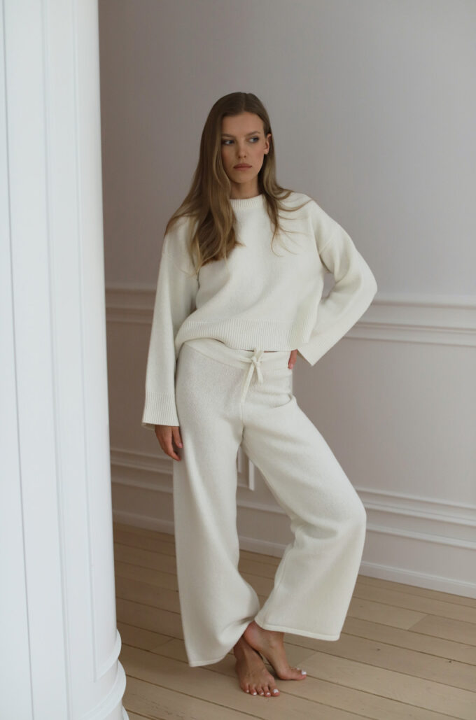 Premium Sweter Halifax Ecru