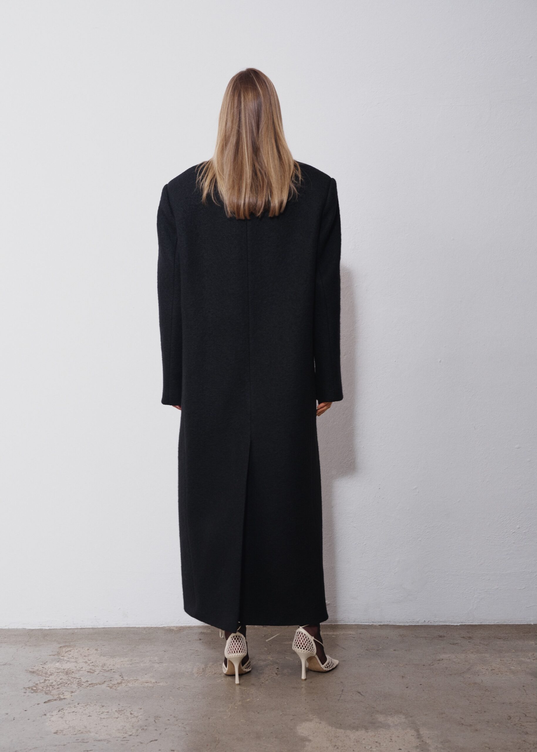 Rowan Black Wool Coat - obrazek 6