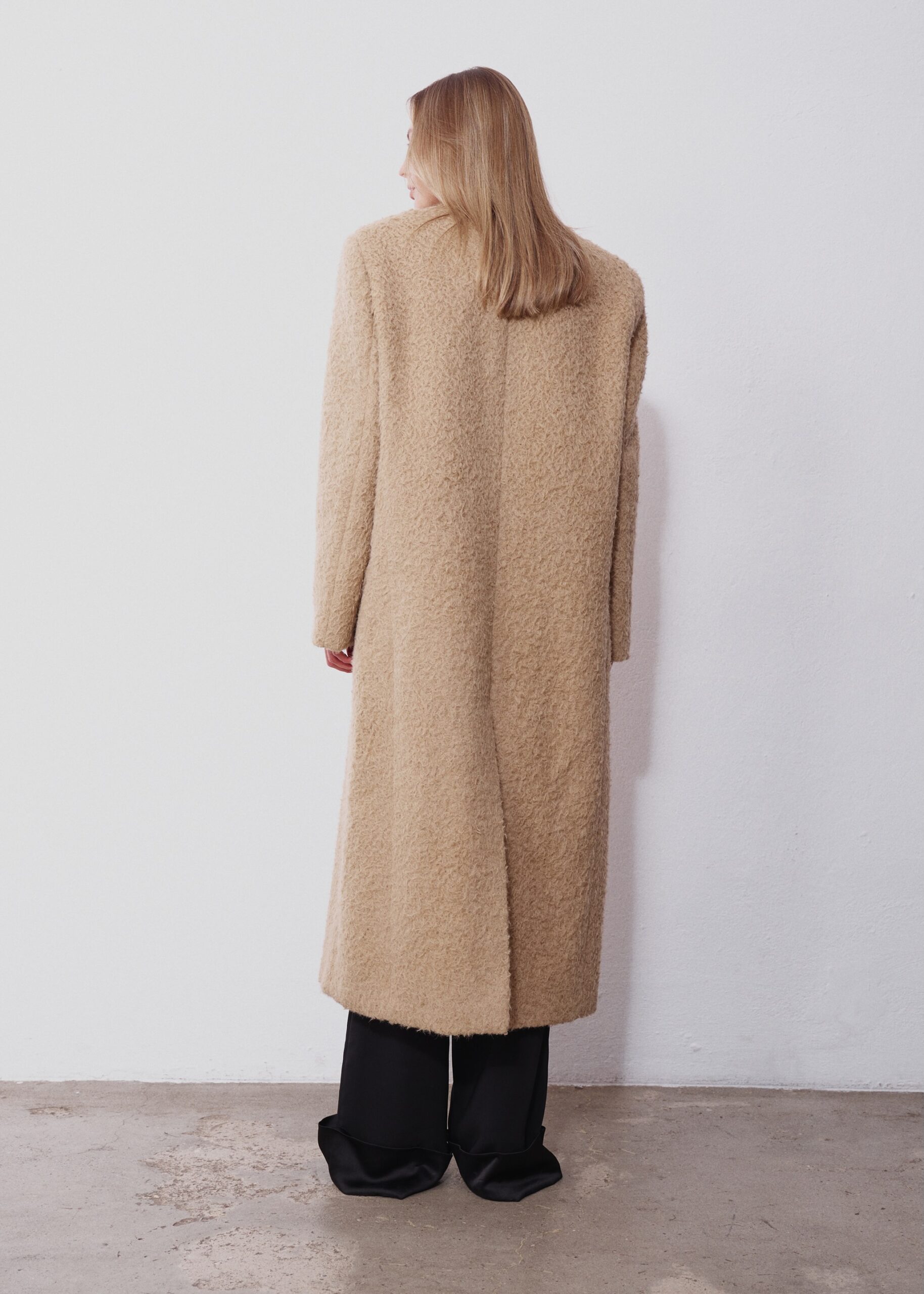 Arke Camel Fur Coat - obrazek 4