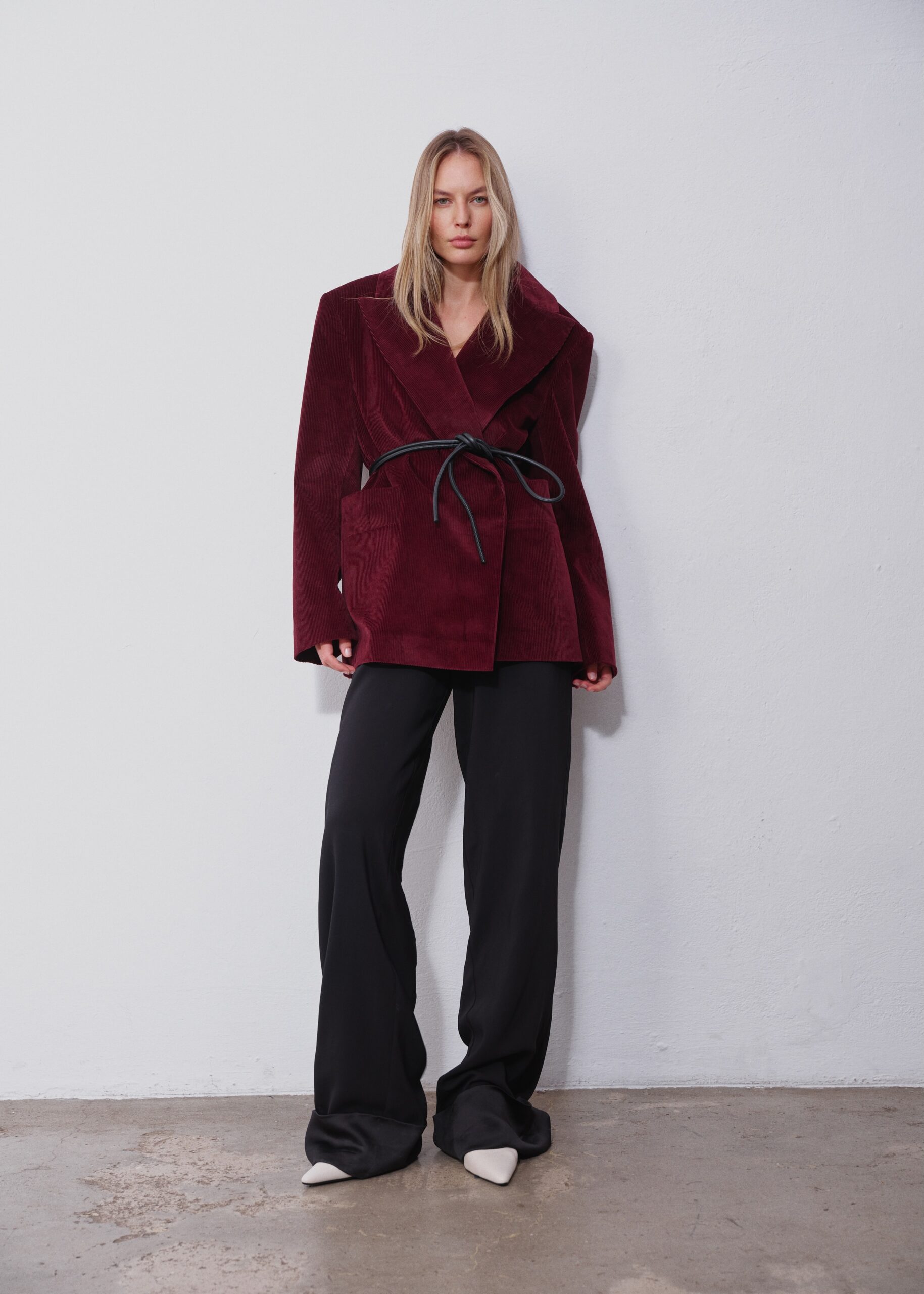Alma Burgundy Corduroy Blazer - obrazek 4