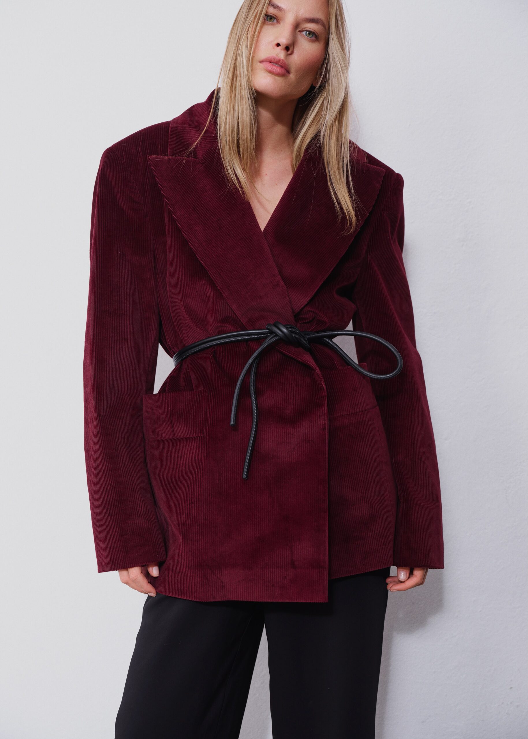 Alma Burgundy Corduroy Blazer - obrazek 3