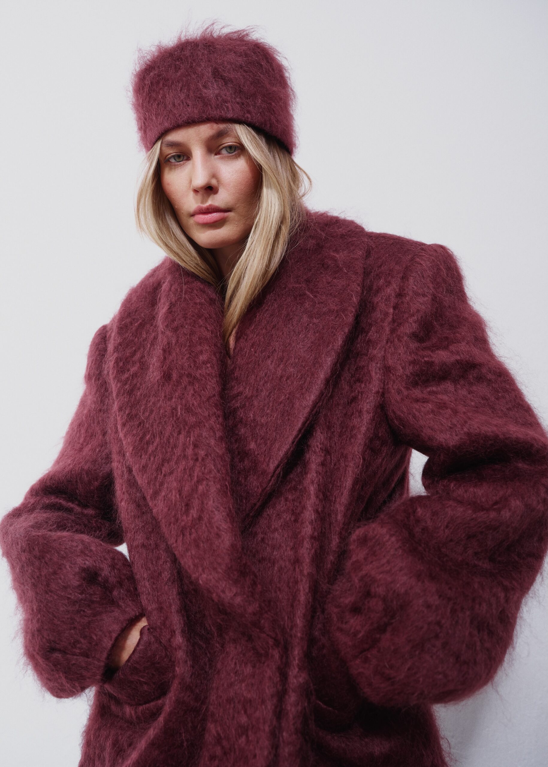 Lea Mohair Burgundy Coat - obrazek 4