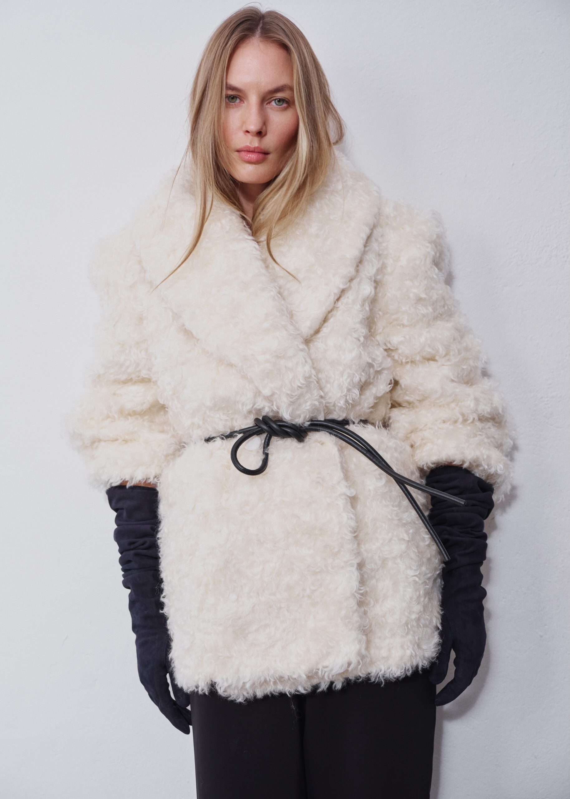 Stephanie Mohair Fur Coat - obrazek 5