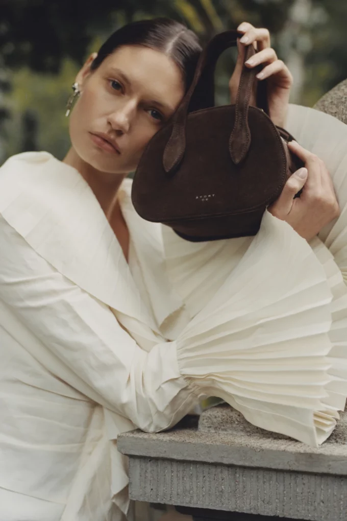 Atom Linda Mini Bag Zamsz Czekoladowy