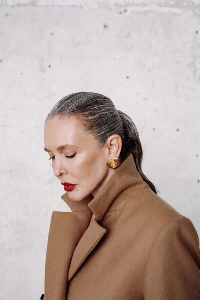 Jalousie Straight Coat in Caramel