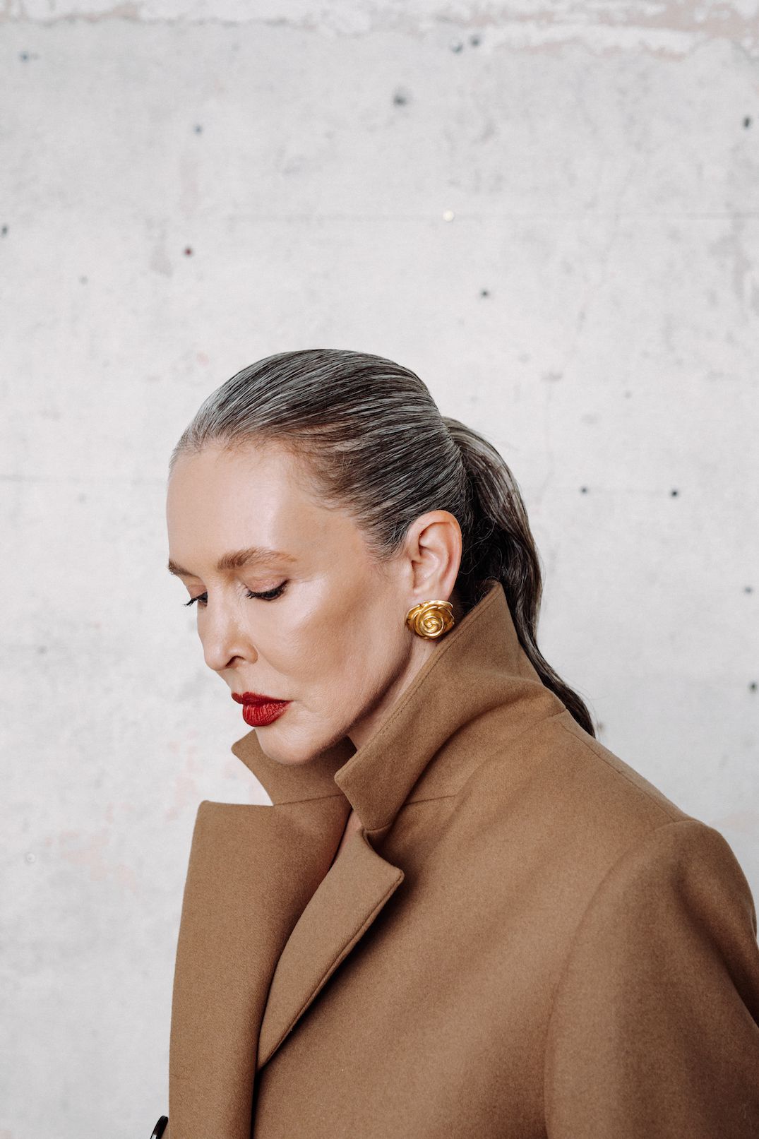 Jalousie Straight Coat in Caramel - obrazek 3