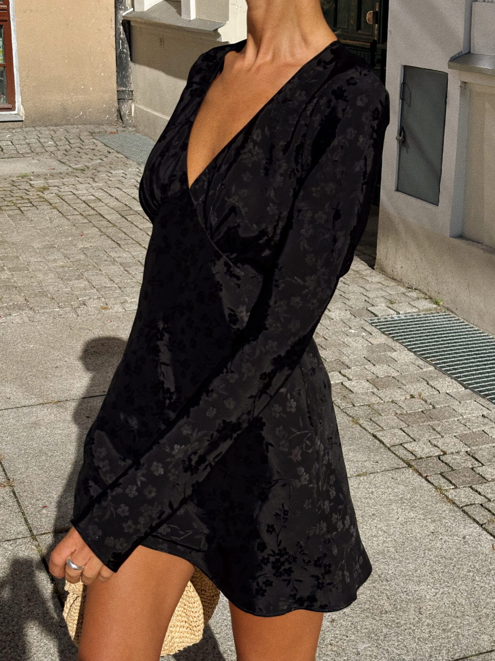 Sukienka Narciso Black - obrazek 2